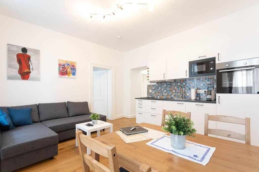 14 C&J'S Apartment Vienna Exterior photo